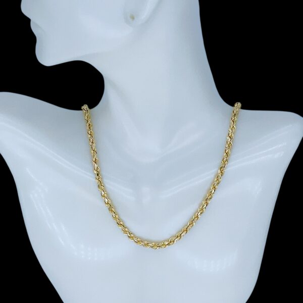 CA0034 Cadena torzal peso medio en un tono size 22" peso 14.6gr. precio $1,460.00